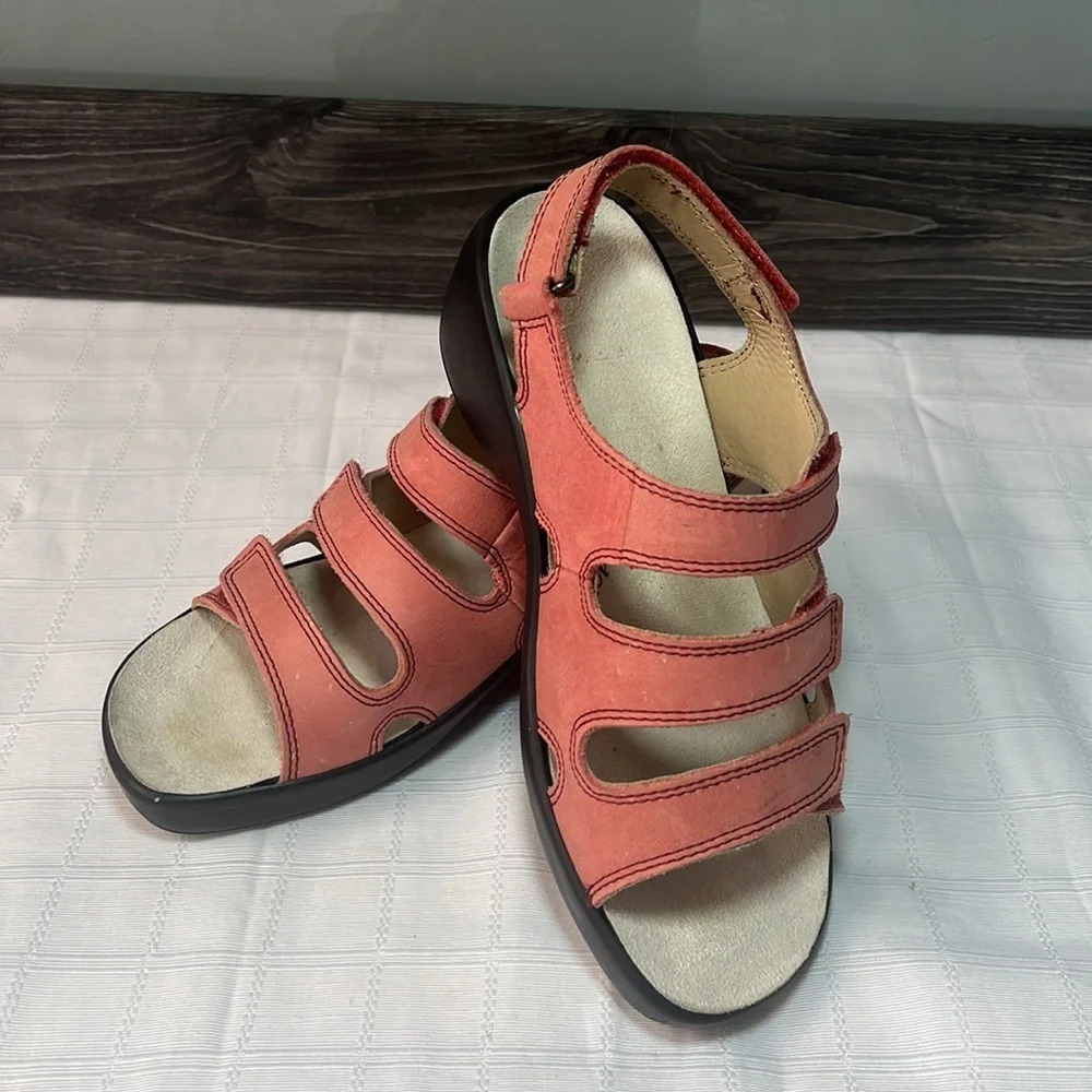 Barefoot Freedom Alma Sandals Salmon Pink Velcro Women’s 6W